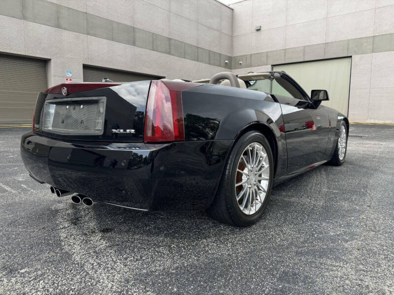 2005 Cadillac XLR