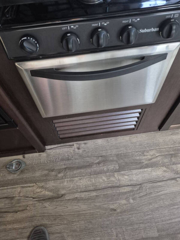 2018 Cherokee Grey Wolf