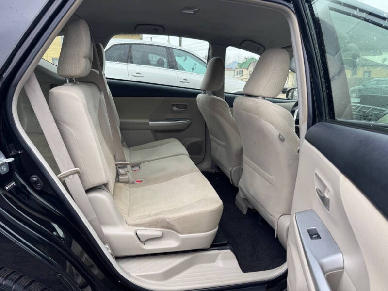 2012 Toyota Prius v Two