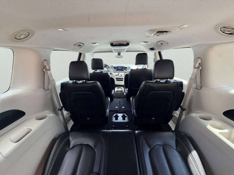 2017 Chrysler Pacifica Touring