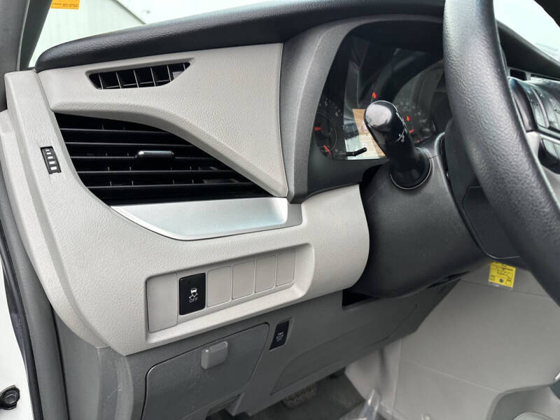 2017 Toyota Sienna LE 8-Passenger