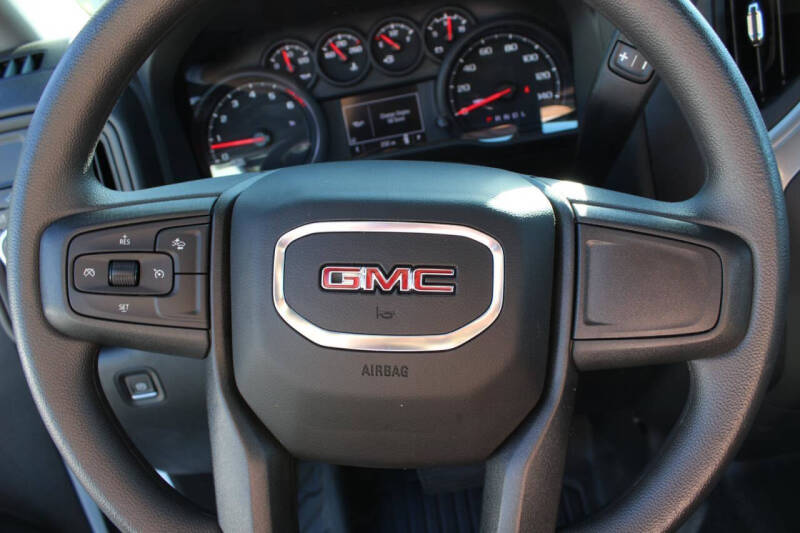 2024 GMC Sierra 2500HD Pro