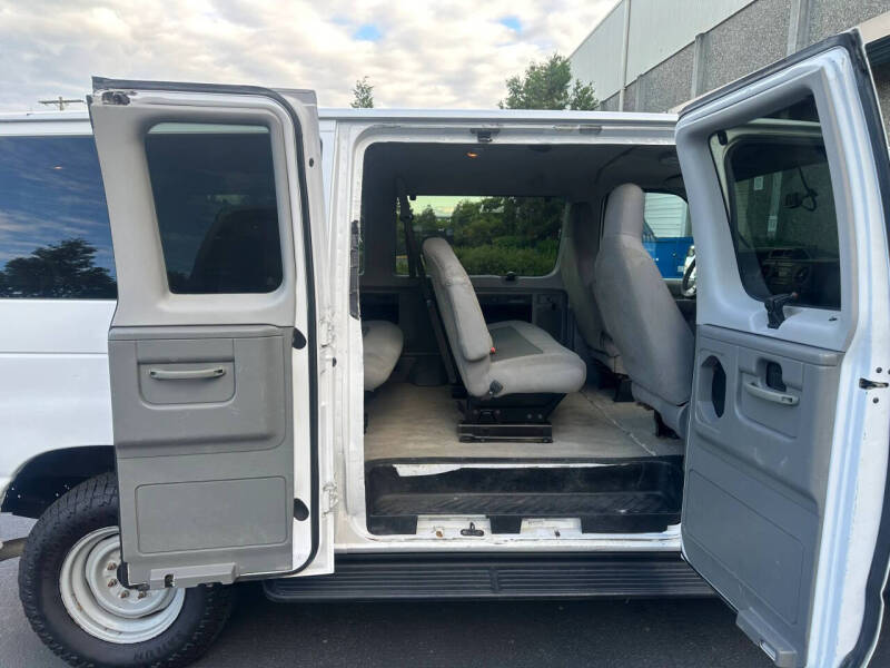 2014 Ford E-Series E-350 SD XLT