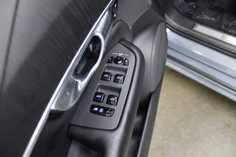 2020 Volvo XC90 T5 Momentum