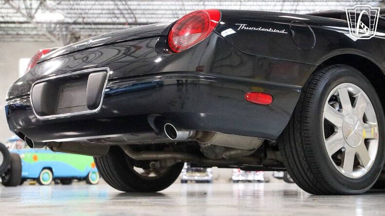 2002 Ford Thunderbird Deluxe