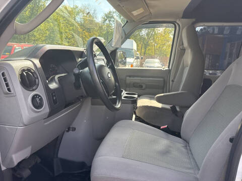 2014 Ford E-Series E-350 SD