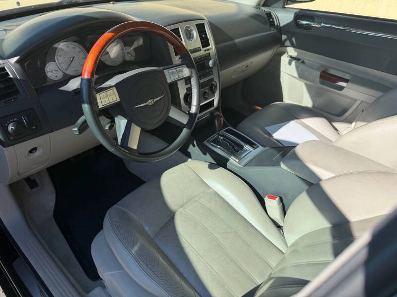 2005 Chrysler 300 C