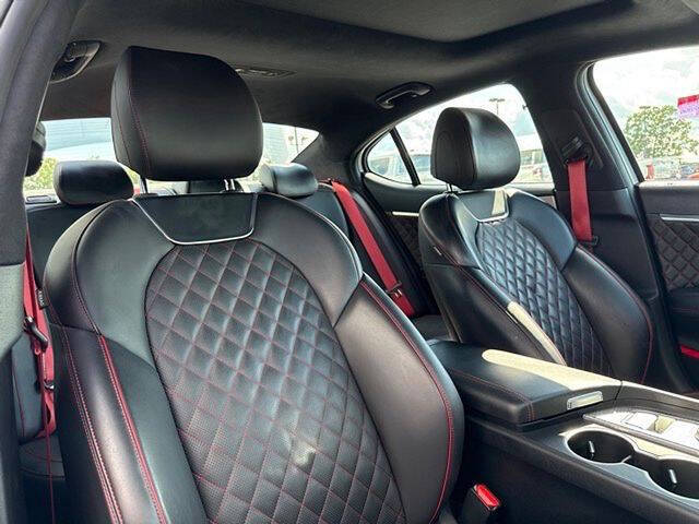 2022 Genesis G70