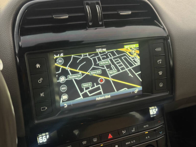 2017 Jaguar XE 25t Premium