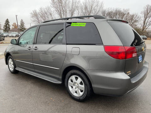 2004 Toyota Sienna XLE 7 Passenger