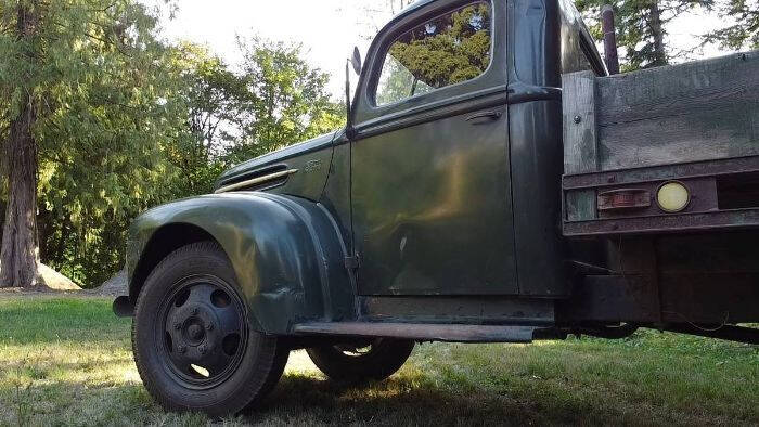1946 Ford F-1