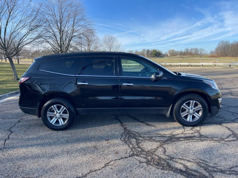 2016 Chevrolet Traverse 1LT photo 6