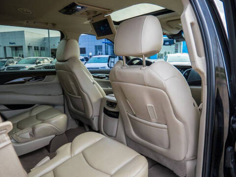 2018 Cadillac Escalade Luxury