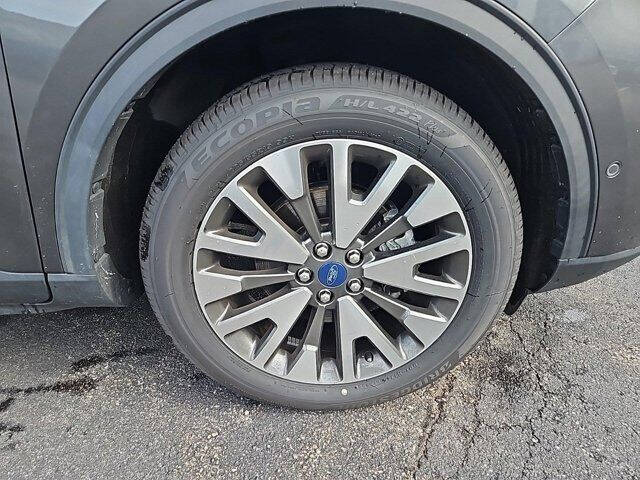 2020 Ford Escape Titanium