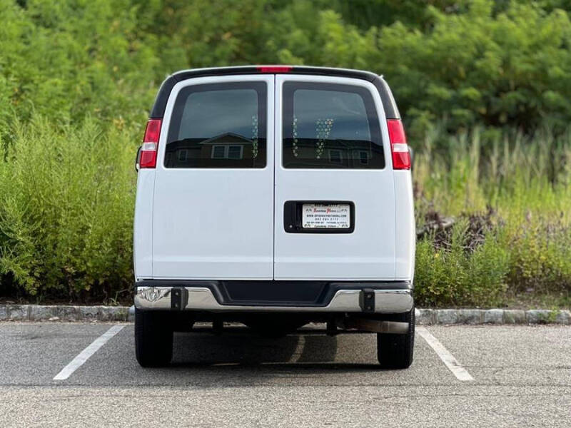 2019 GMC Savana 2500