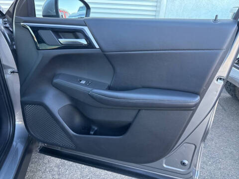 2023 Mitsubishi Outlander SE