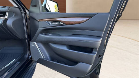 2020 Cadillac Escalade Luxury