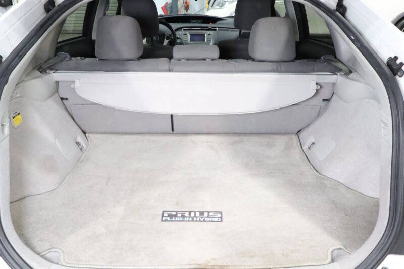 2013 Toyota Prius Plug-in Hybrid