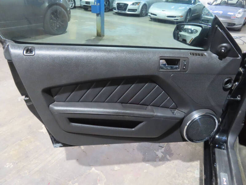 2013 Ford Mustang V6 Premium