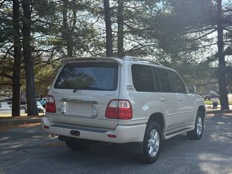 2003 Lexus LX 470 photo 21