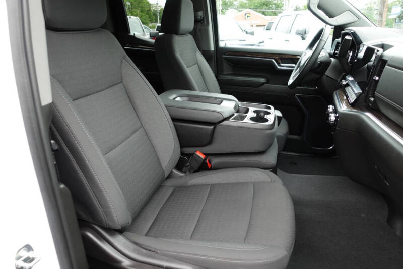 2023 GMC Sierra 1500 Elevation Standard