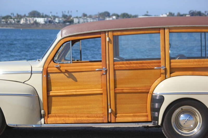 1948 Ford Super Deluxe