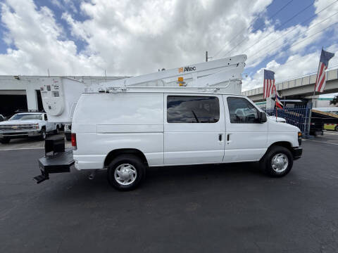2011 Ford E-Series E-350 SD