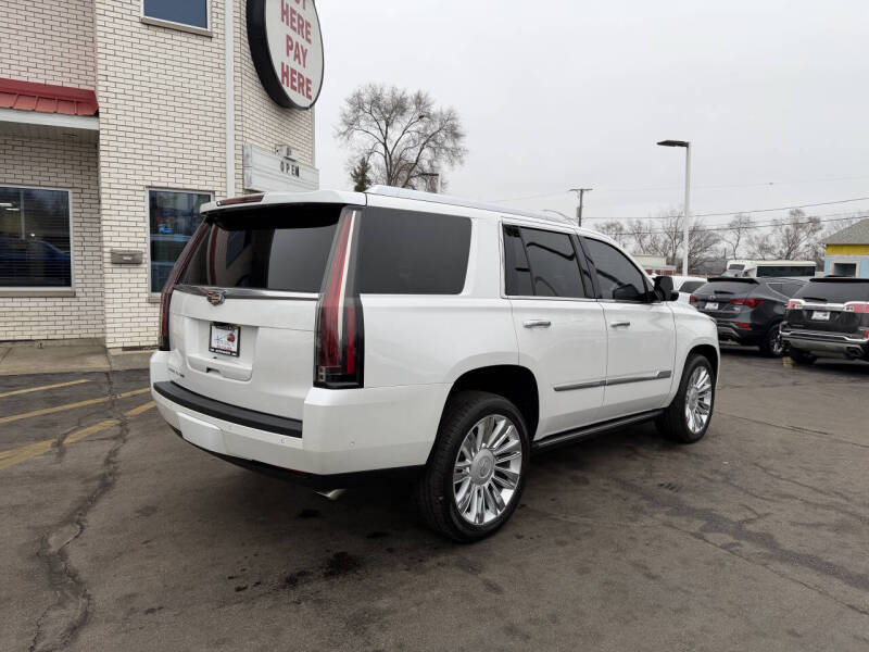 2017 Cadillac Escalade Platinum