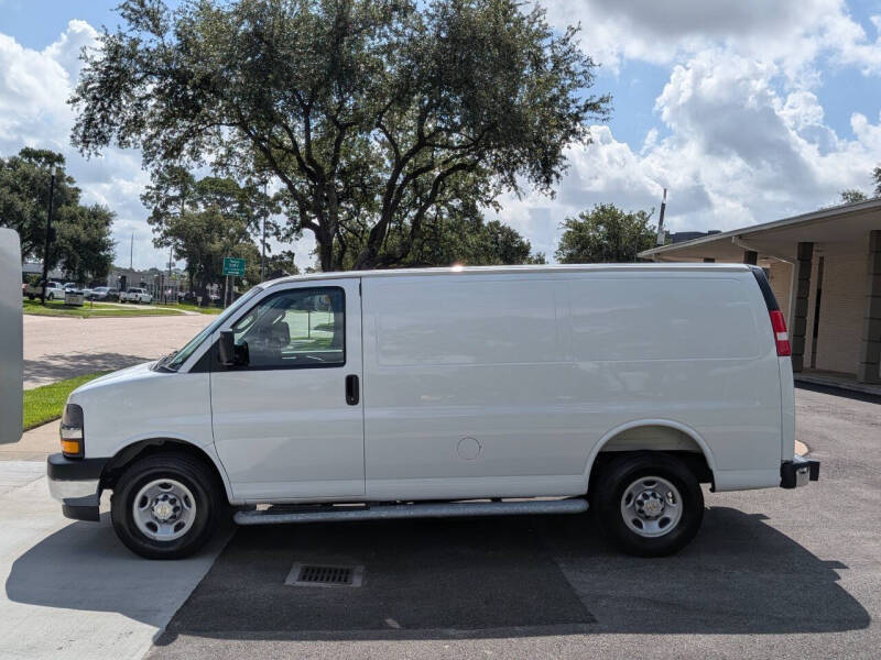 2025 Chevrolet Express 2500