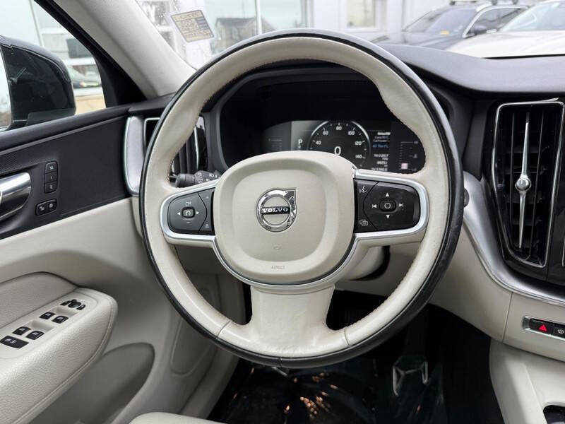 2019 Volvo XC60 T6 Momentum