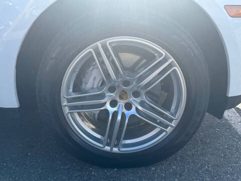 2017 Porsche Macan S