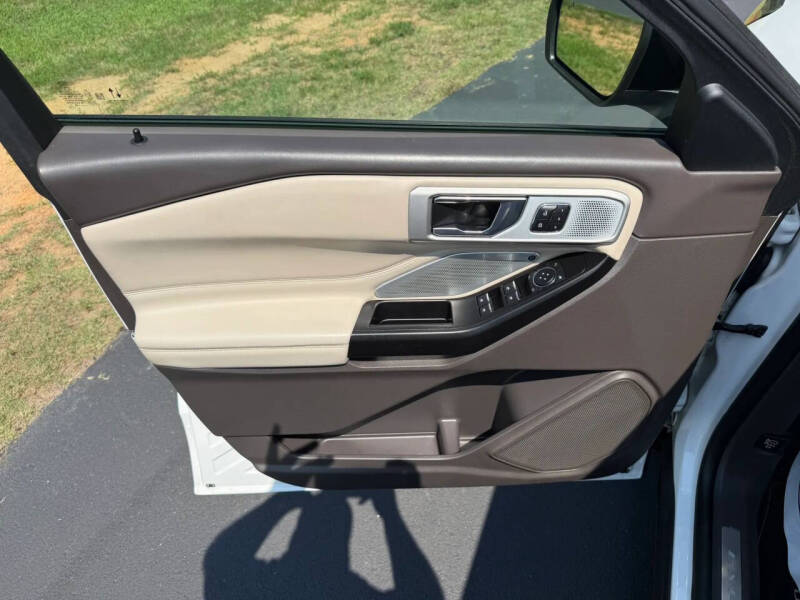 2020 Ford Explorer Platinum