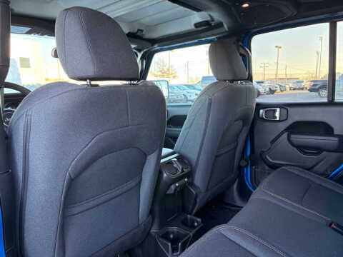 2025 Jeep Gladiator NightHawk