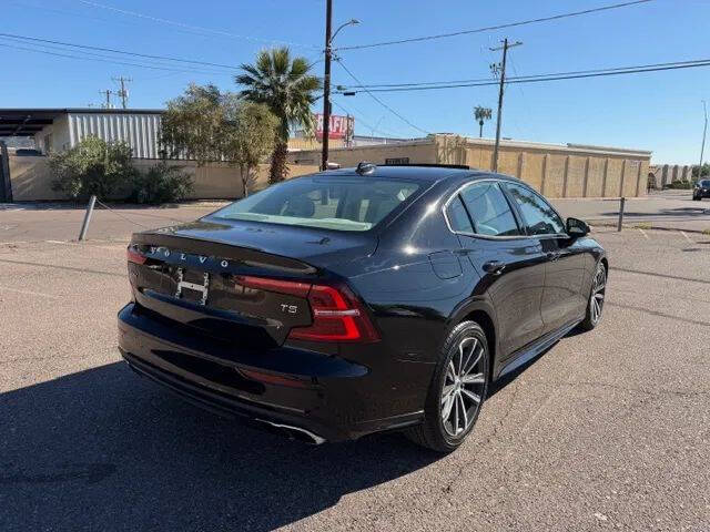 2021 Volvo S60 T5 Momentum