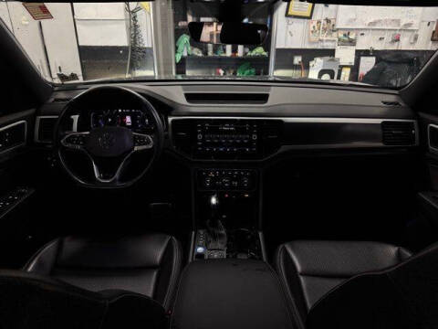 2022 Volkswagen Atlas Cross Sport V6 SEL R-Line 4Motion