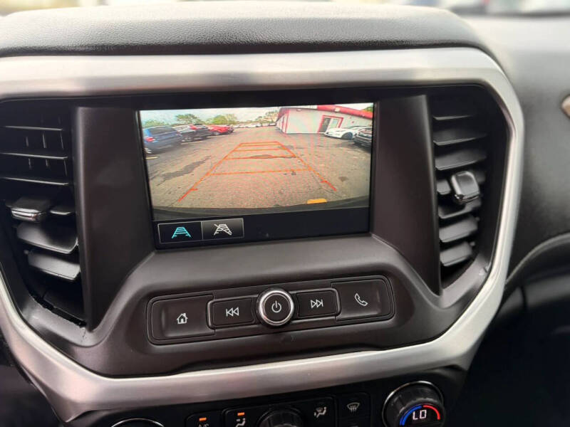 2017 GMC Acadia SLE-1
