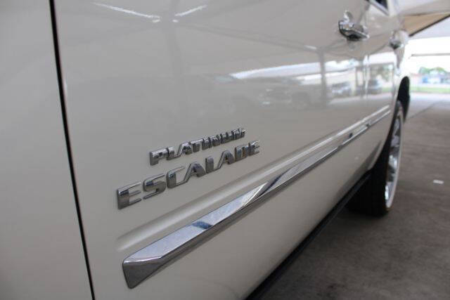 2011 Cadillac Escalade Platinum Edition