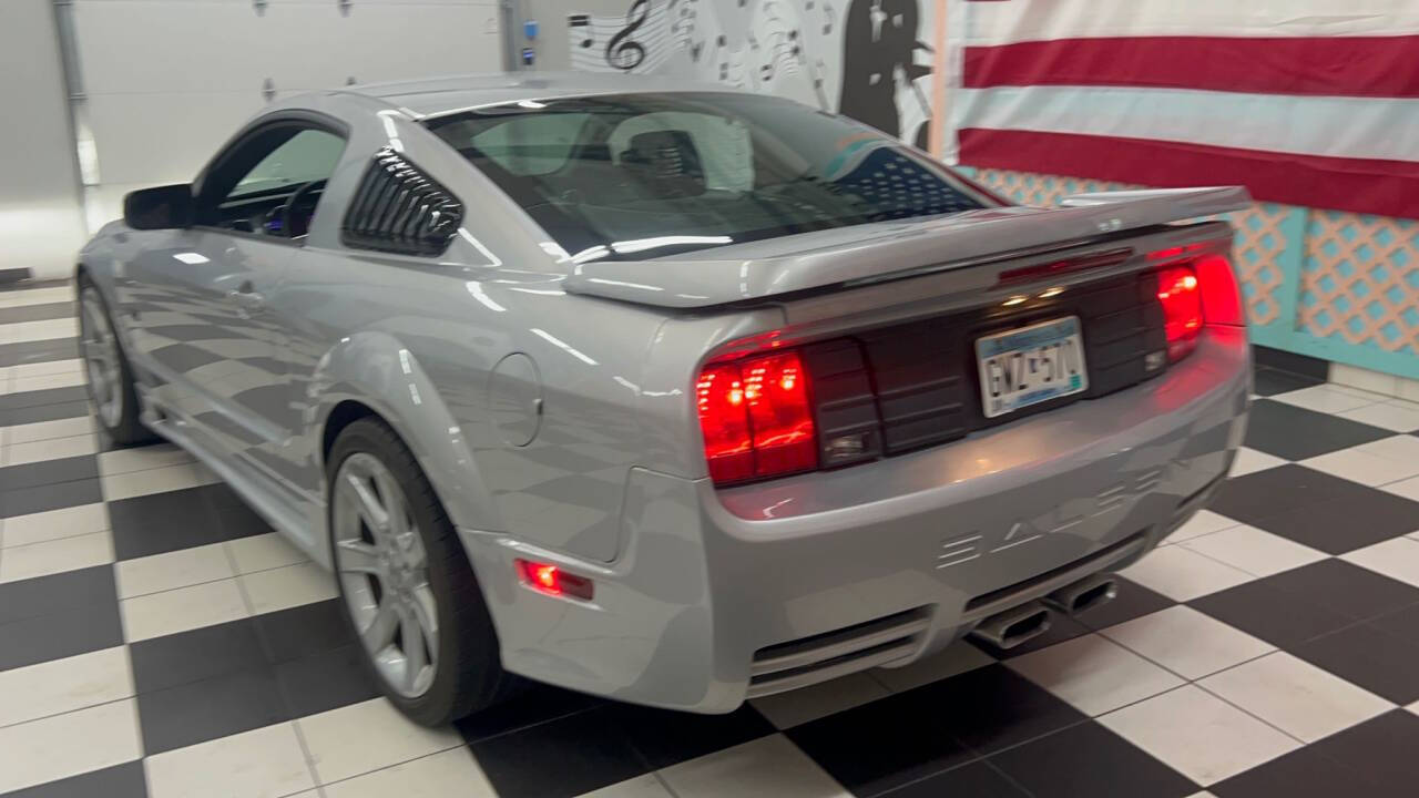 2006 Ford Mustang 12