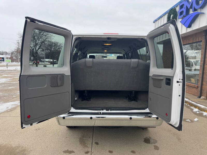 2012 Ford E-Series E-350 SD XLT