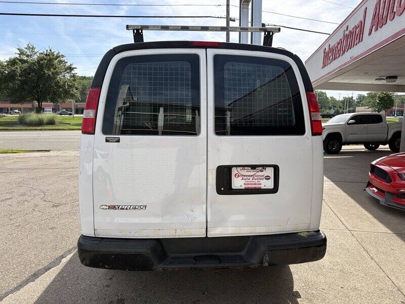 2017 Chevrolet Express 2500