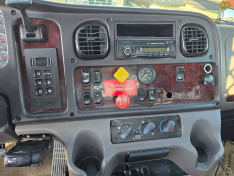 2017 Freightliner M2 106