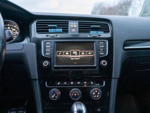 2017 Volkswagen Golf GTI Autobahn