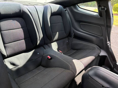 2016 Ford Mustang V6