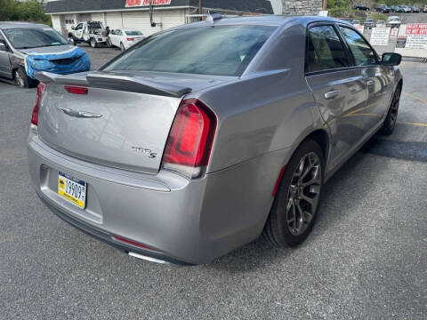 2016 Chrysler 300 S