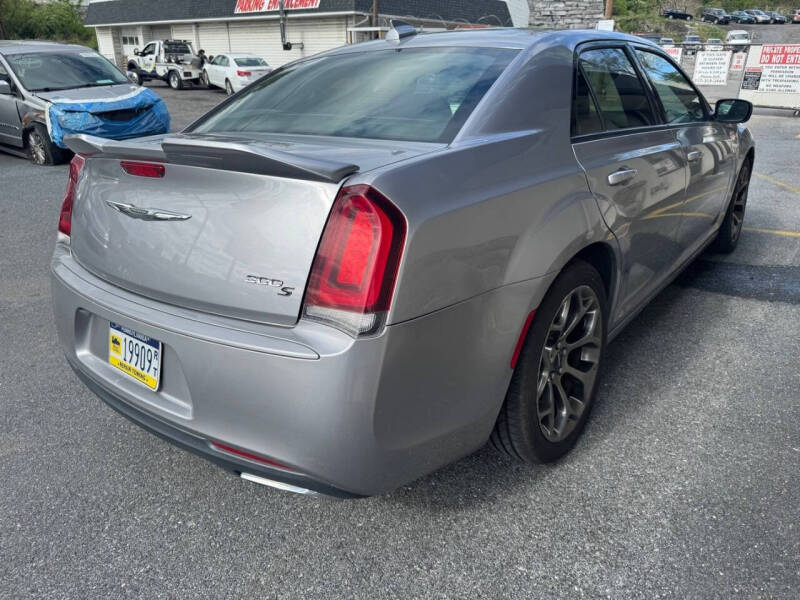 2016 Chrysler 300 S