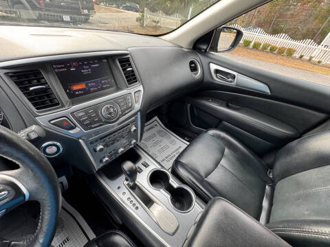 2018 Nissan Pathfinder SL