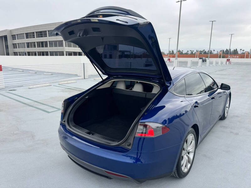 2015 Tesla Model S P85D