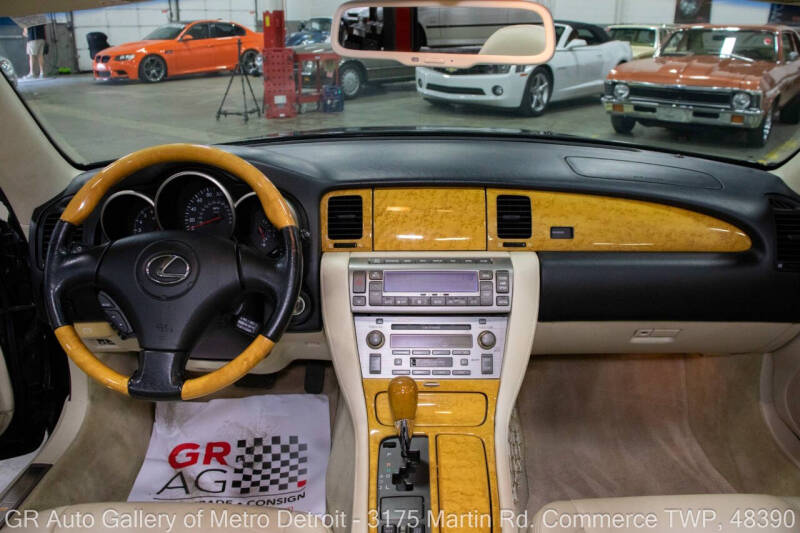 2004 Lexus SC 430