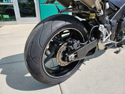 2011 Yamaha YZF-R1