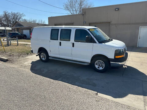 2022 GMC Savana 2500